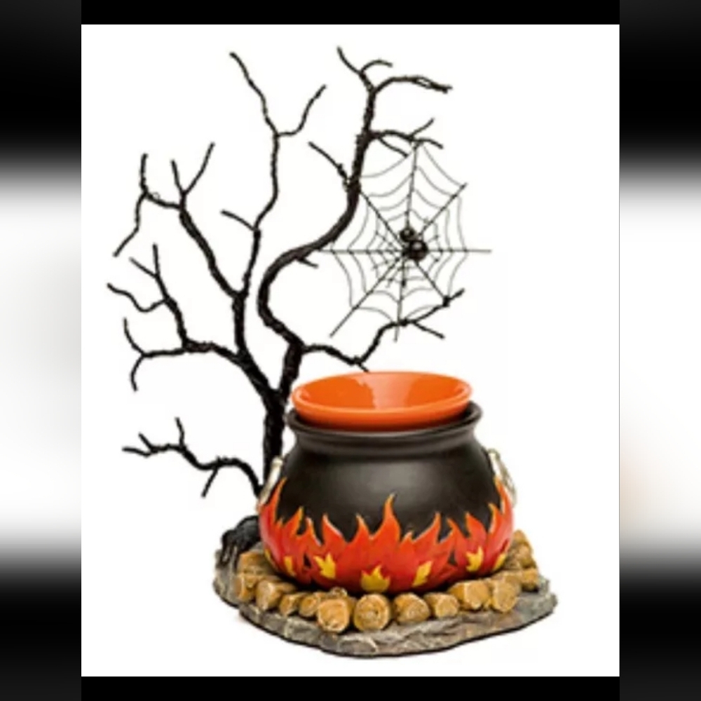 Scenrst Retired HOCUS POCUS Warmer 2016 NEW Halloween Wax Warmer